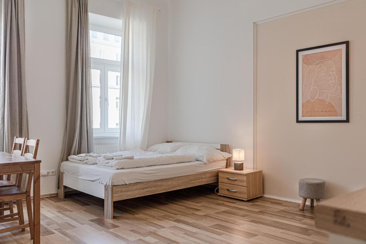 Special Vintage Viennese Apartment - 12Min F Downtown Bagian luar foto